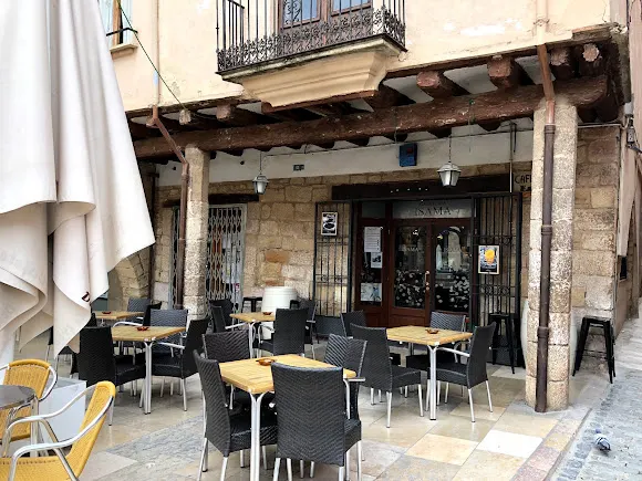 Cafeteria Isama - Montblanc