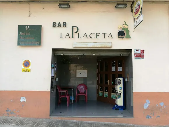 Bar - Restaurant La Placeta - El Pla de Santa Maria