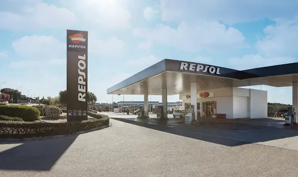 Estación Servicio Repsol