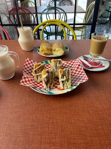 + K Café