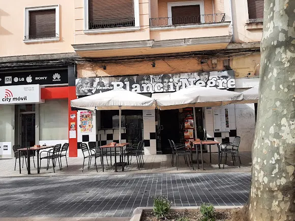 Cafetería Blanc i Negre.