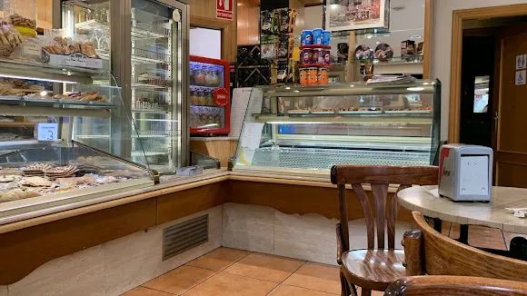 El Comes, Café