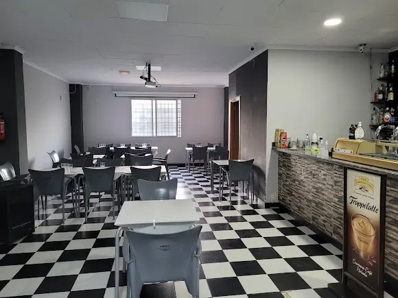 Bar Cafeteria Daniela Chiva - Chiva
