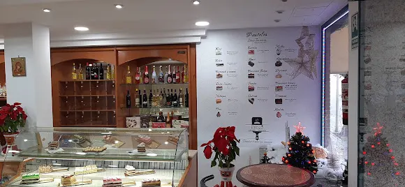 Paneo Cafetería-Panadería. - Llíria