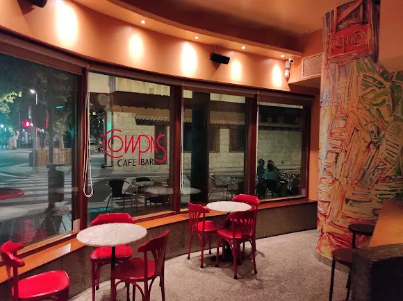 Café Bar Compás