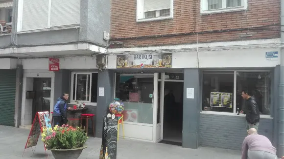 BAR IKUSI CAFE